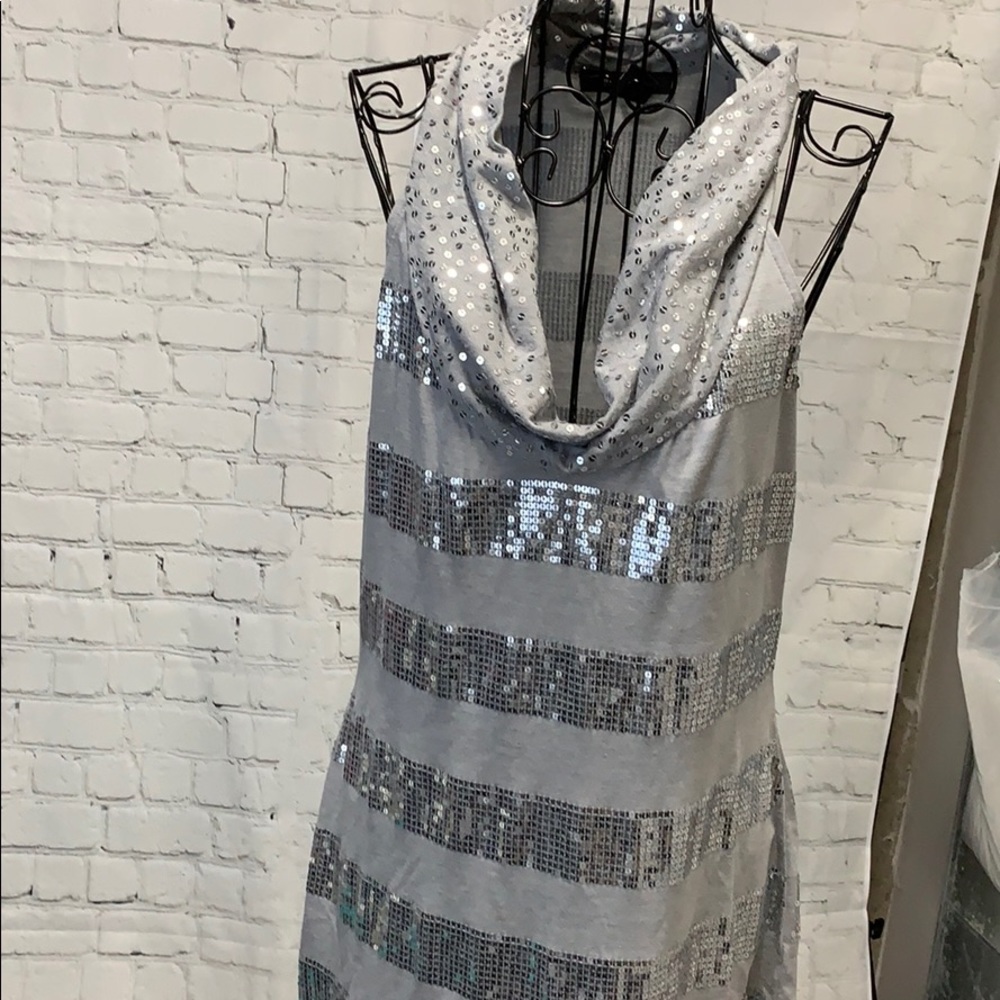 White House Sleeveless t-shirt